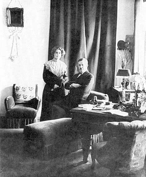 Зинаида Гиппиус и Дмитрий Философов. Фотография К. К. Буллы. Петербург. 1913 г.